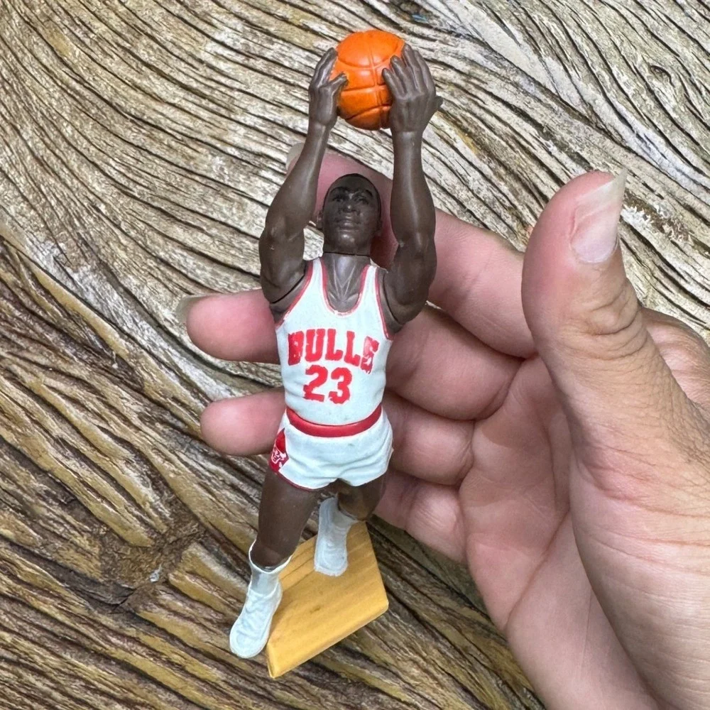 1988 NBA Michael Jordan Chicago Bulls #23 Jump Shot Figure Vintage Collectible